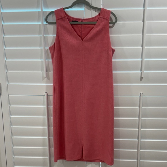 Talbots Dresses & Skirts - Talbots Pink V-Neck Textured/tweed Midi Dress